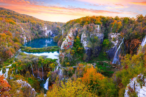 Водопады Плитвицкого национального парка - Фото, изображение