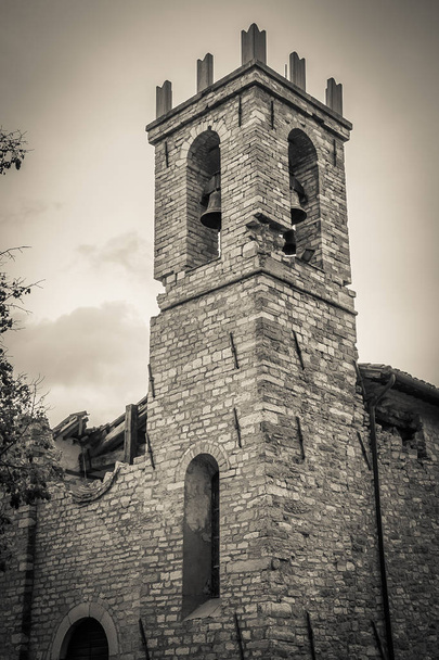 Starý kostel zničen zemětřesením - Fotografie, Obrázek