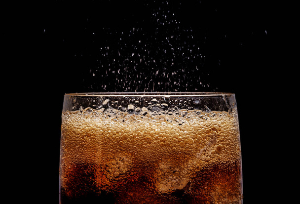 Jég cola fröccsenő buborékok Co. - Fotó, kép