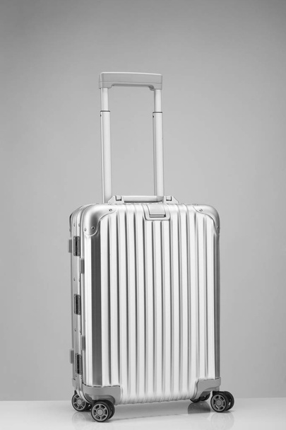 metal travel case - Foto, afbeelding