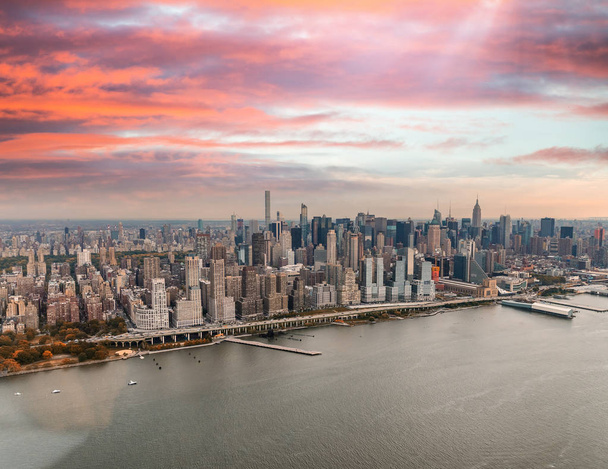 Midtown Manhattan'ın helikopterden görüldüğü gibi - Fotoğraf, Görsel
