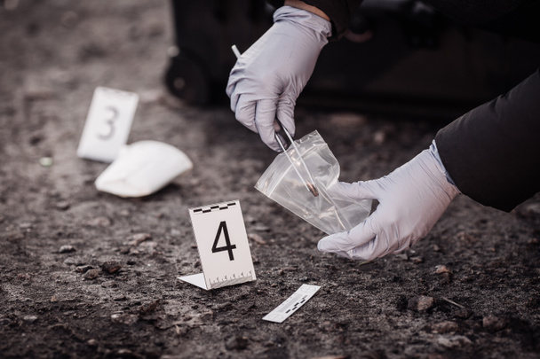 Crime scene investigation - collecting evidence - Foto, afbeelding