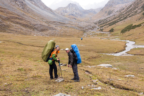 Wandergruppe in den Bergen von Tishan - Foto, Bild