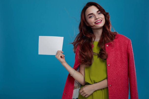 Beautiful Fashion Model Girl In Stylish Clothes With Empty Card - Foto, Imagem