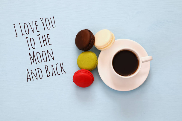 cup of coffee with colorful macaroons - Foto, Imagem