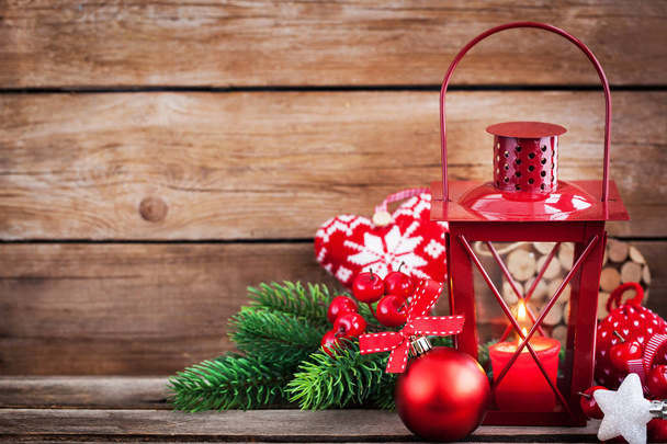 Christmas time red latern with candle light and holiday decorati - Foto, Imagem