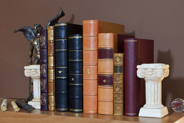 eski antika kitaplar kütüphane - Fotoğraf, Görsel