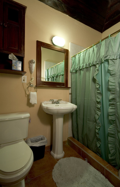ванная комната отеля в центре Америки
 - Фото, изображение