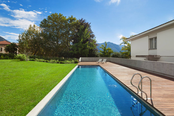 Swimming pool of a private residence - Foto, immagini