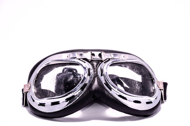 Zwarte Retro Vintage lederen bril - Foto, afbeelding