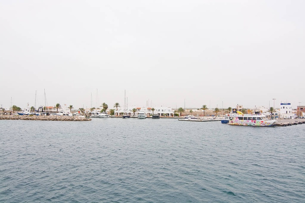 Veerboten afgemeerd in de haven Savina - Foto, afbeelding