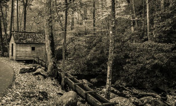 Smoky Mountain őrlemény Mill-fekete-fehér - Fotó, kép