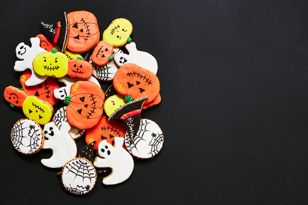 Красочные Хэллоуинские печенья
 - Фото, изображение