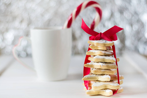 Homemade baked Christmas tree from sugar star cookies - Fotó, kép