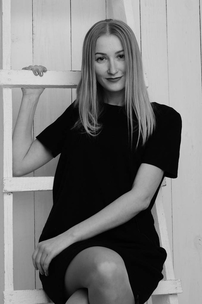 Beautiful sexy blonde in studio black white - Fotografie, Obrázek