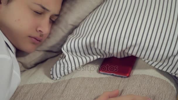 Morning with sweet dream and gadget. - Metraje, vídeo