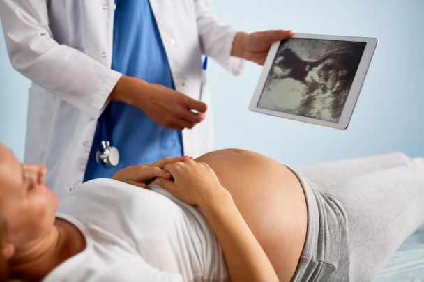 Showing ultrasound scan - Photo, Image