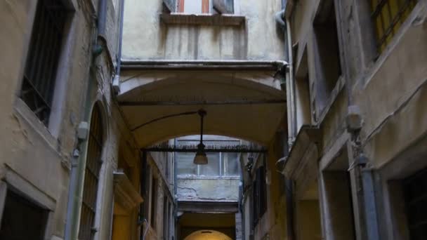 Chůze ulicemi Benátek  - Záběry, video