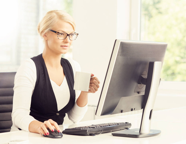 young blonde businesswoman at work - Foto, Imagem