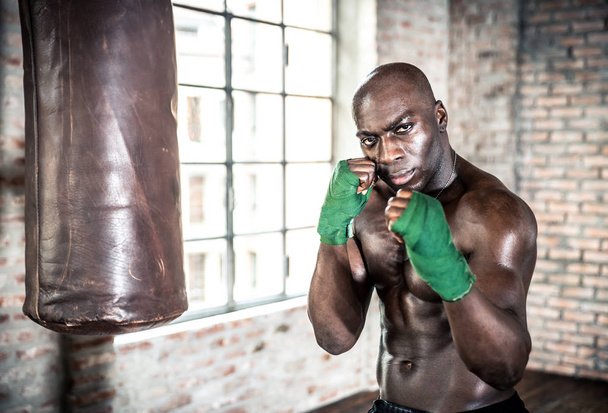 Muscular fighter training in gym - Foto, Imagem