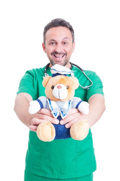 Vertrauenswürdiger Arzt oder Arzt mit Plüschbär - Foto, Bild