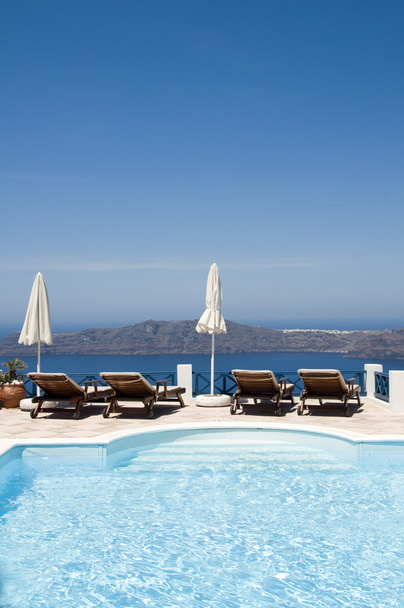 pohled na bazén sopečný ostrov imerovigli santorini greec - Fotografie, Obrázek