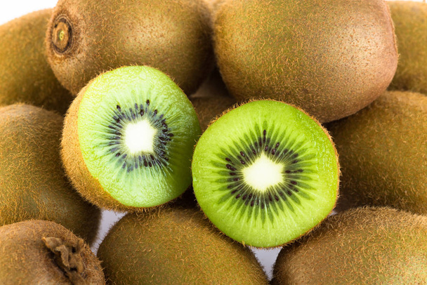Kiwi groupe de fruits sur fond blanc
 - Photo, image