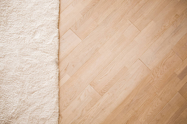 Laminaatti parketti lattia beige pehmeä matto - Valokuva, kuva