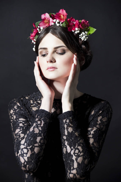 Beautiful woman with flower rim on head in lace dress - Фото, зображення