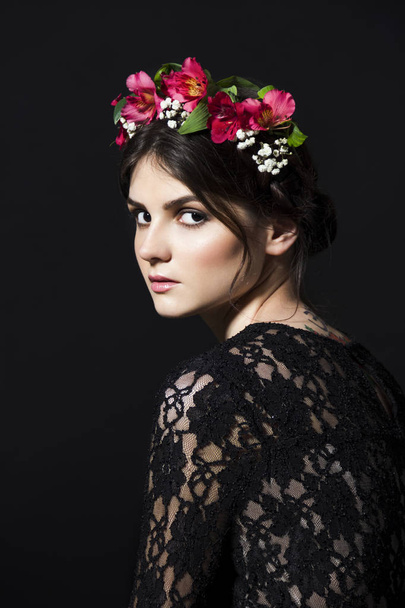 Beautiful woman with flower rim on head in lace dress - Zdjęcie, obraz