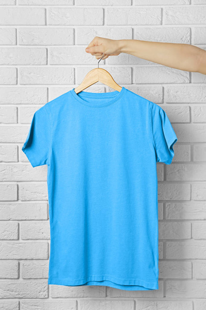 Blank blue t-shirt - Foto, Bild
