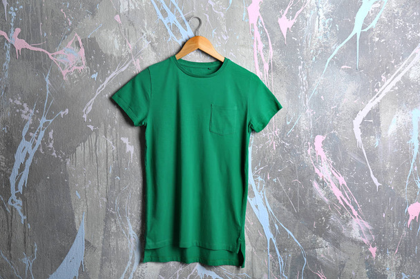 Blank green t-shirt - Фото, зображення