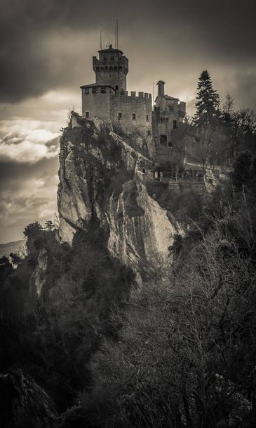 Temný hrad zamořený duchy - Fotografie, Obrázek