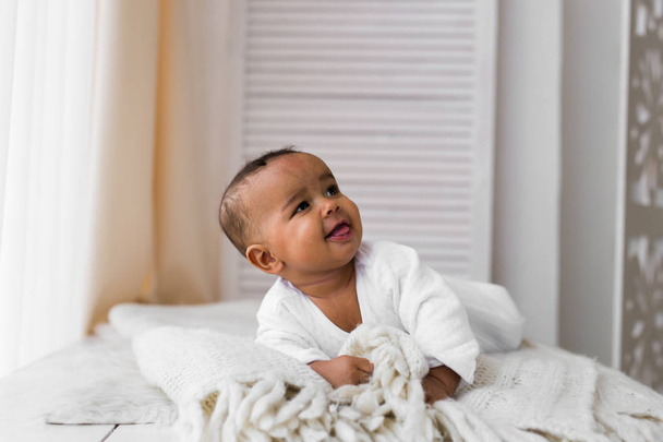 трехмесячный афроамериканский мальчик
 - Фото, изображение