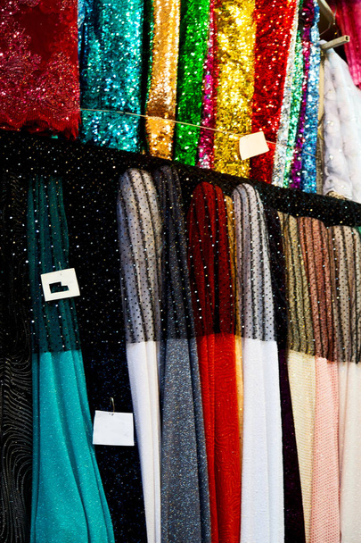 in iran sciarpa in una texture di mercato
   - Foto, immagini
