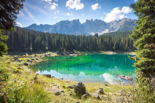 Carezza Lake, Dolomites, İtalya - Fotoğraf, Görsel