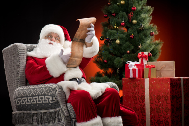 Санта-Клауса читання wishlist - Фото, зображення