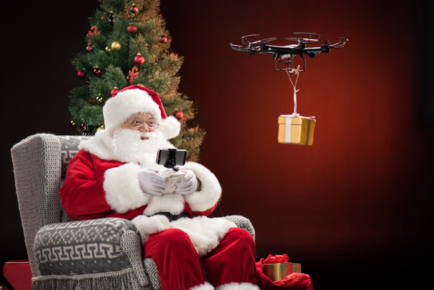 Santa Claus using drone - 写真・画像