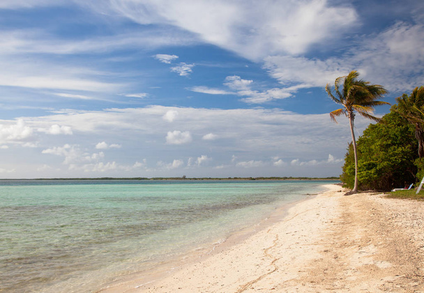 Тропічний острів курорт набережній пляжу пейзажний вид - Фото, зображення