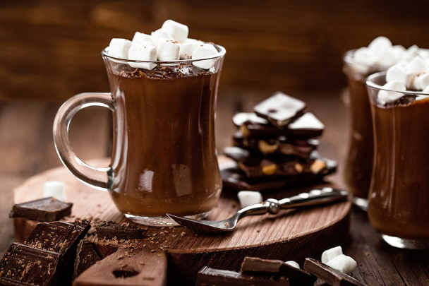 hot chocolate dessert with marshmallows - Foto, afbeelding