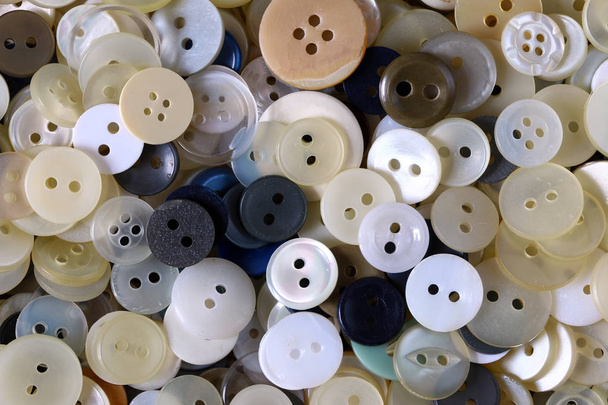 Çeşitli giyim düğmeleri yığını - Fotoğraf, Görsel