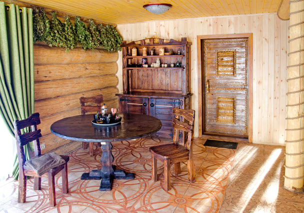 interior de la casa de madera, cocina
 - Foto, Imagen