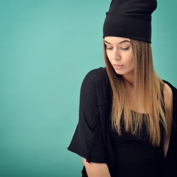 woman in black warm hat - Valokuva, kuva