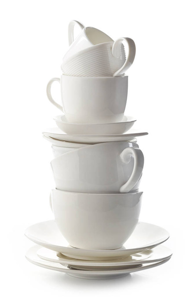 pila di tazze e piatti bianchi
 - Foto, immagini