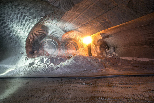 地下鉱山。ウクライナ ドネツク - 写真・画像