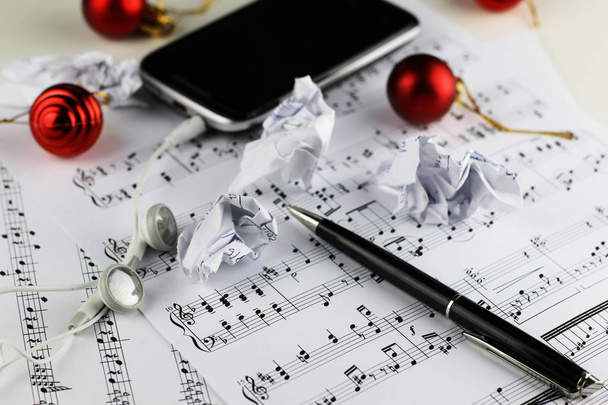 notes and Christmas balls - Photo, Image