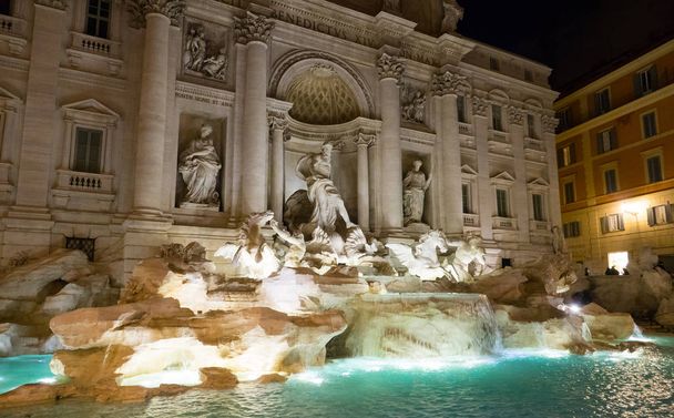 Amazing Fountains of Trevi in the city of Rome - Zdjęcie, obraz