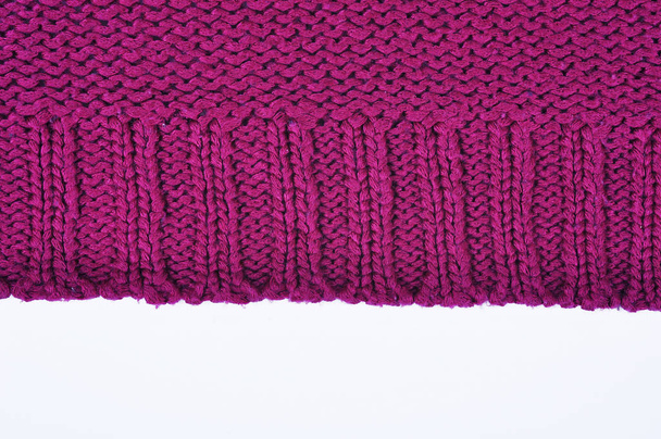 Lila kötött pulóver közelről - Fotó, kép