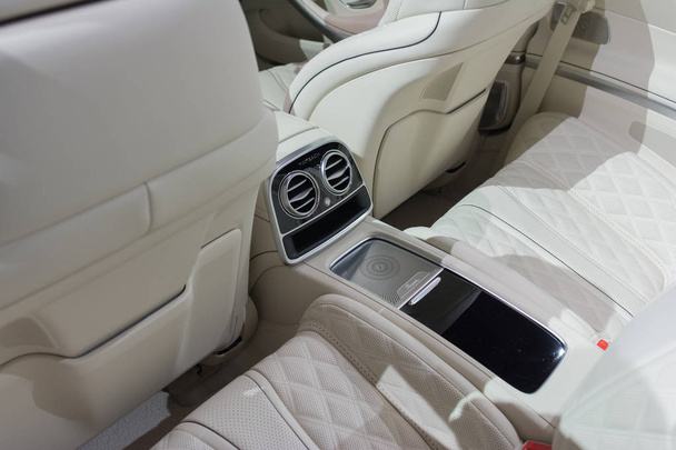 Mercedes-Maybach s650 Cabrio-Innenraum - Foto, Bild