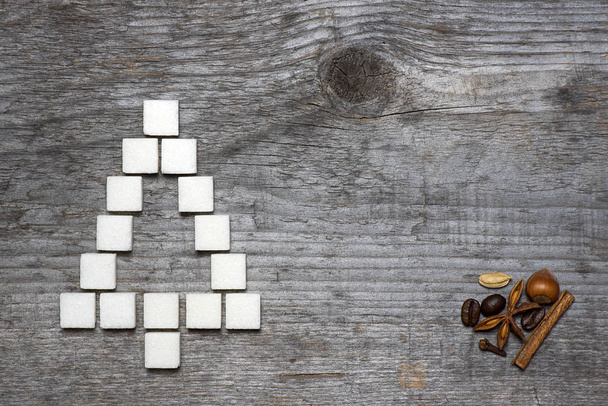 Joulukuusi onnittelukortti valmistettu sokerista
 - Valokuva, kuva